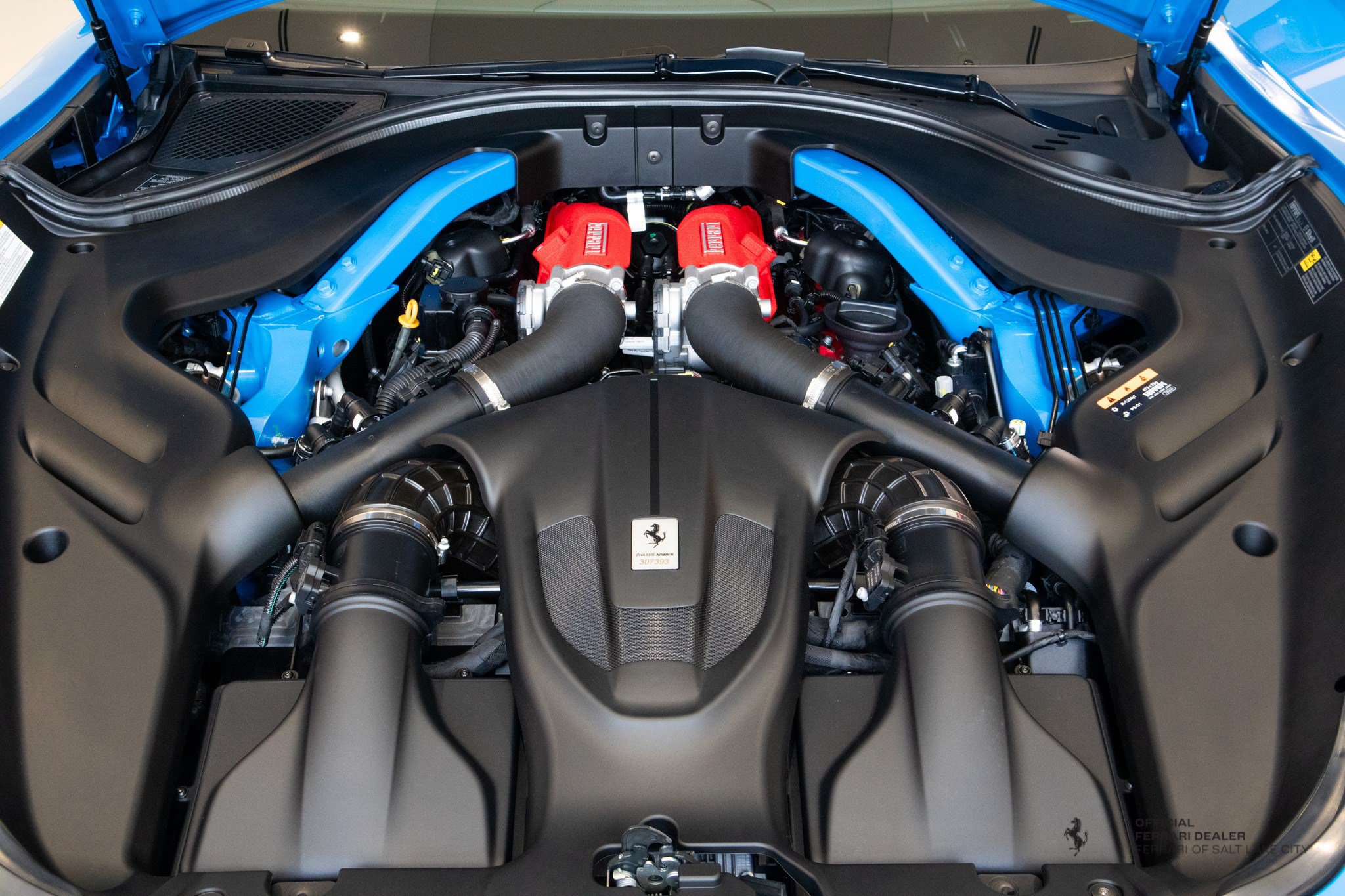 Used 2024 Ferrari Roma Spider RWD image 10