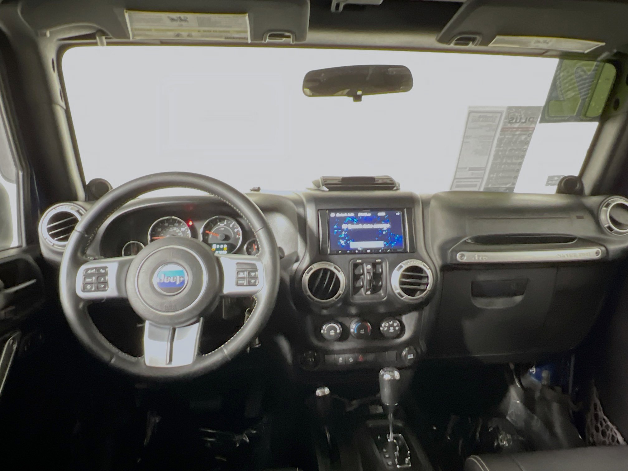 Used 2012 Jeep Wrangler Unlimited Freedom Edition image 29