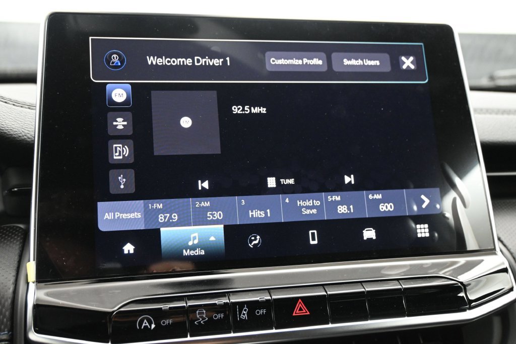 New 2026 Jeep Compass Latitude AWD/4WD image 7