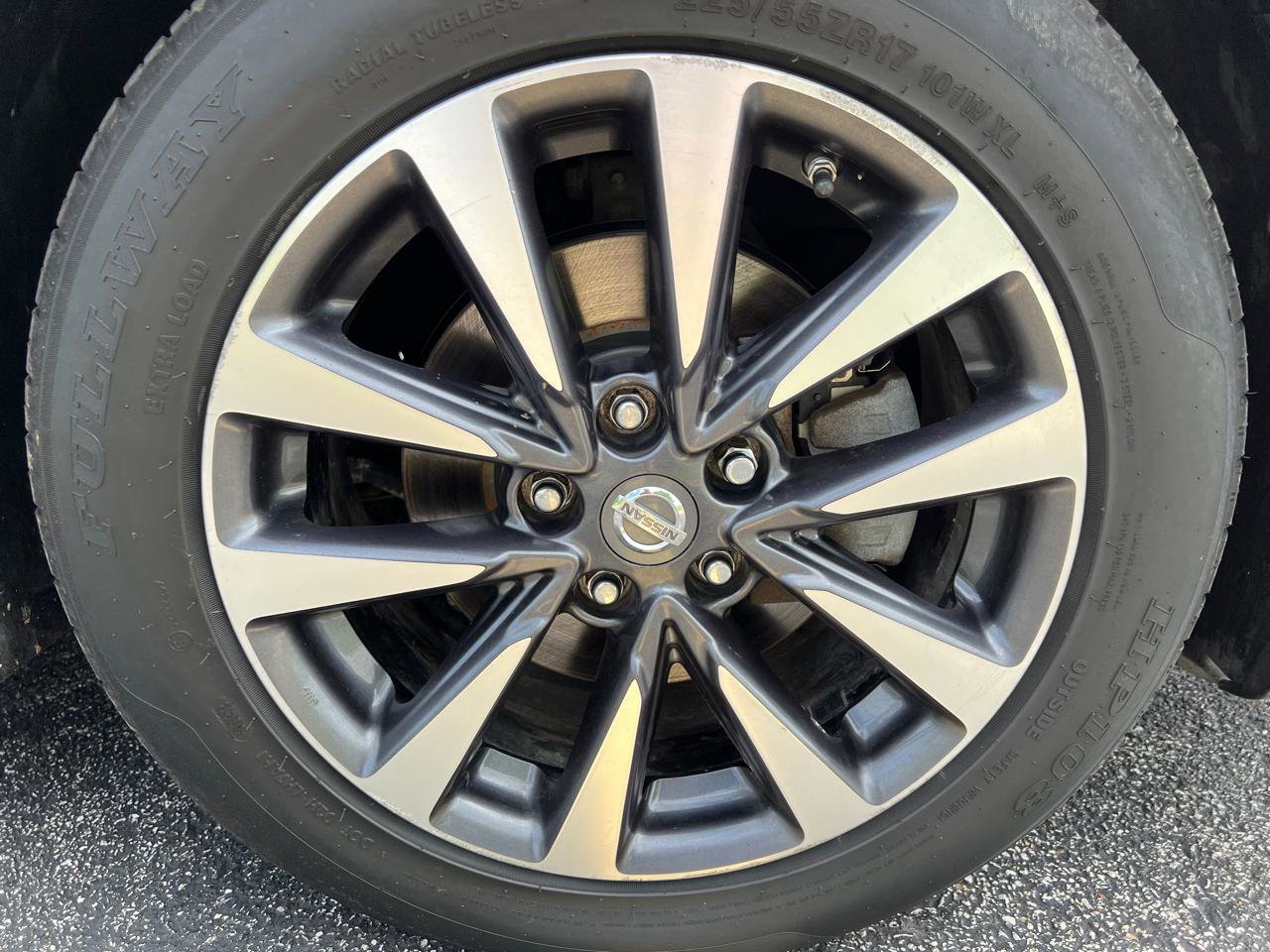 Used 2017 Nissan Altima 2.5 SL w/ Moonroof Package FWD image 16