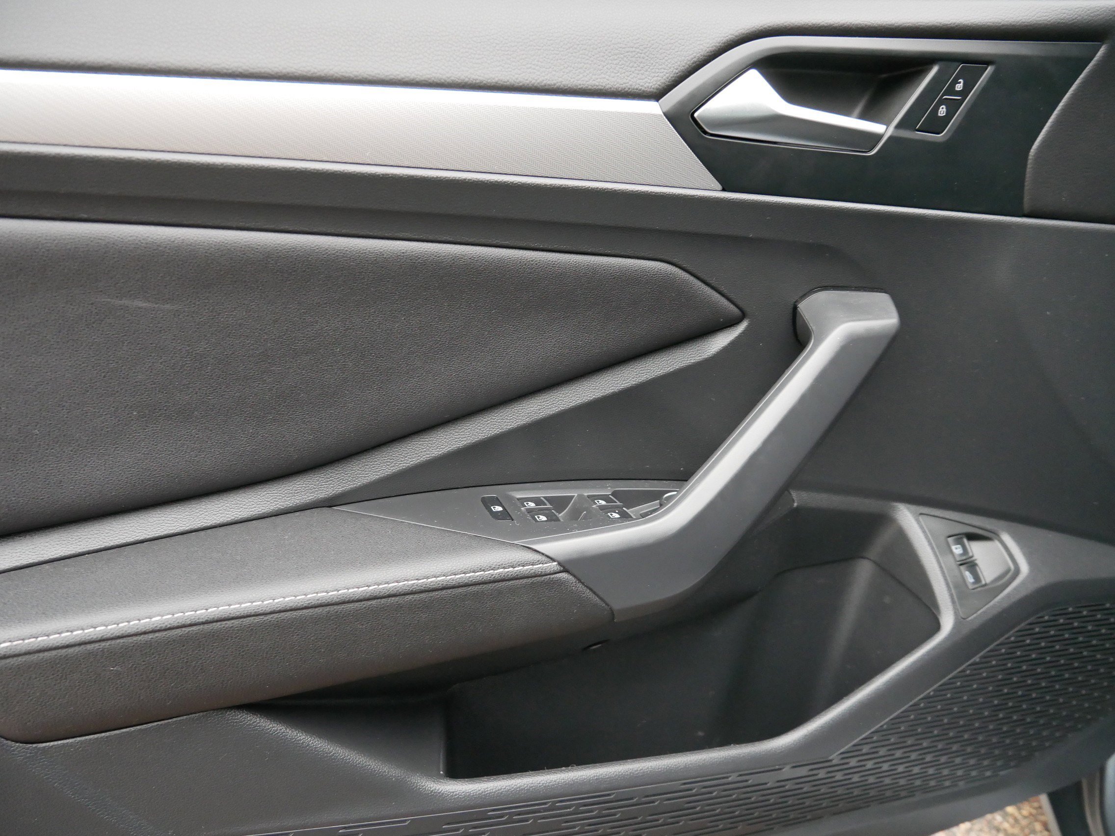 Used 2022 Volkswagen Jetta Sport image 14