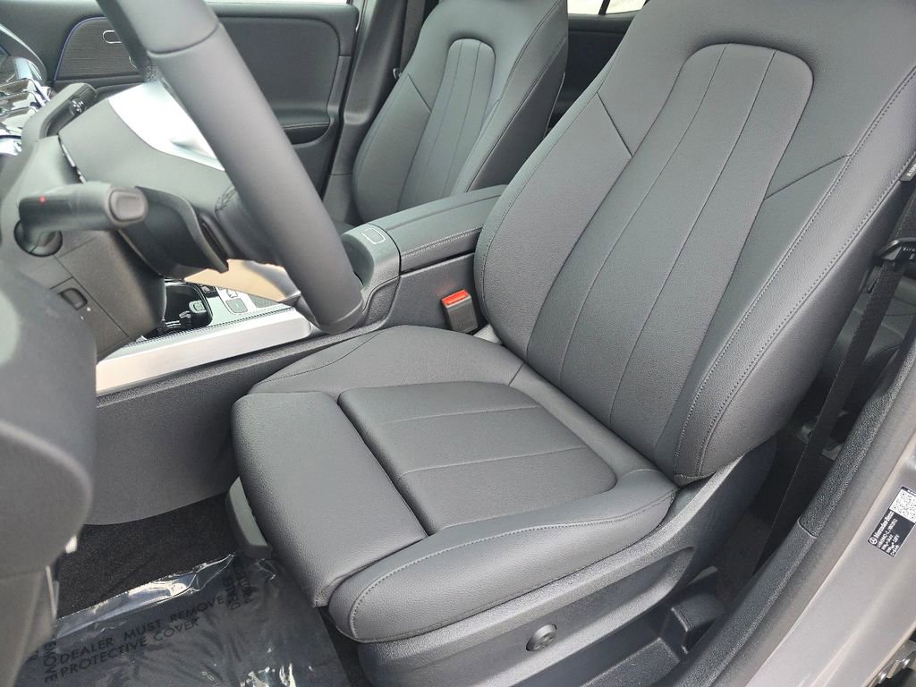 New 2026 Mercedes-Benz GLB 250 4MATIC image 23