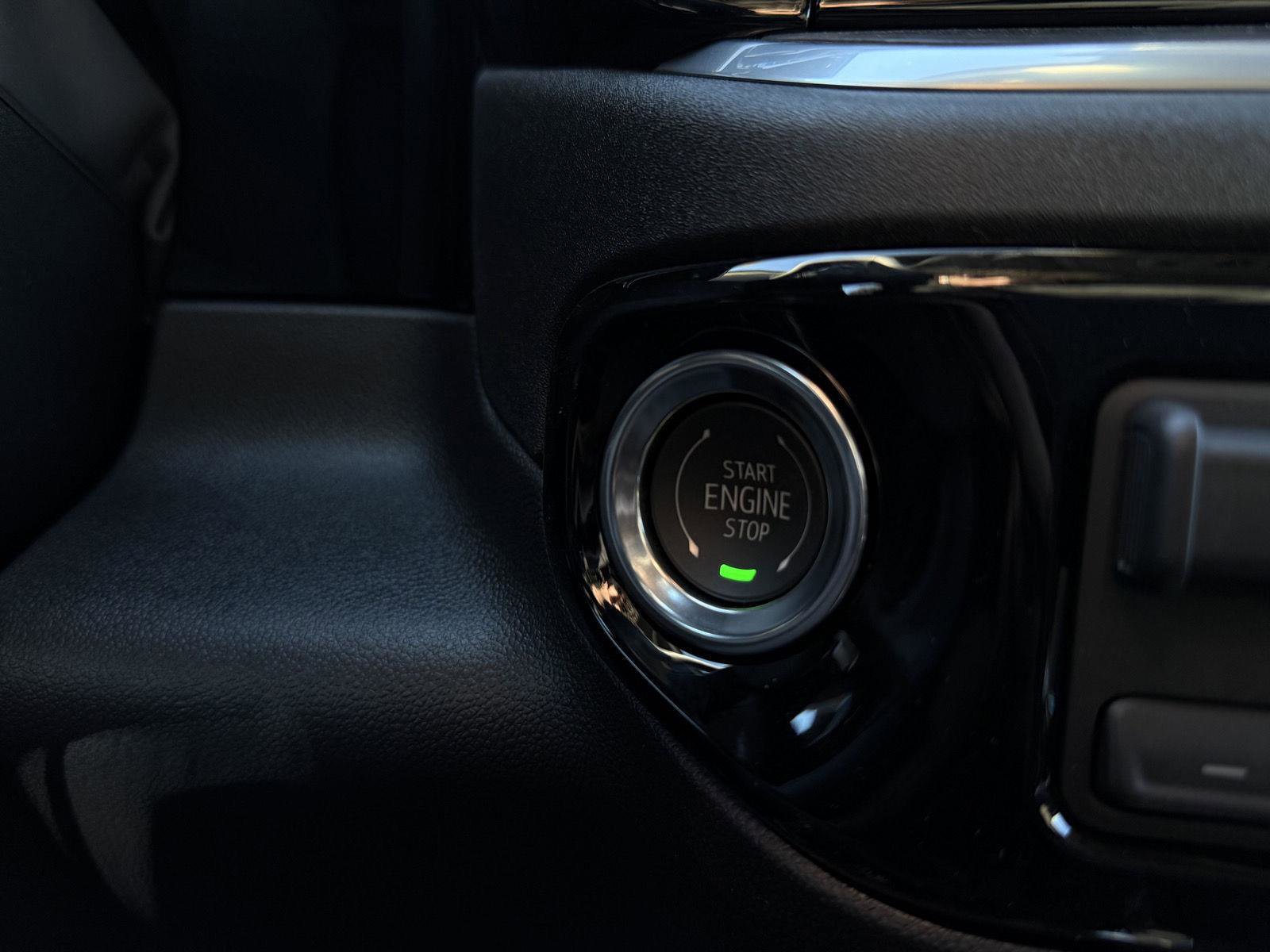 New 2026 GMC Sierra 1500 SLT image 18