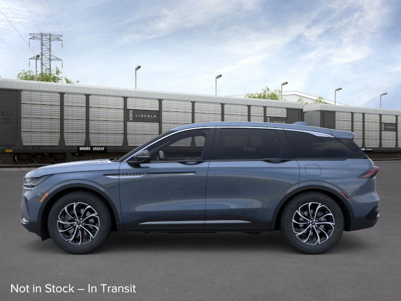 New 2026 Lincoln Nautilus Premier image 2