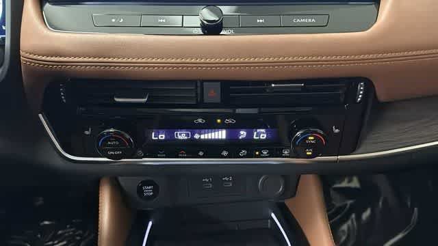 Used 2024 Nissan Rogue Platinum w/ Platinum Premium Package AWD/4WD image 21
