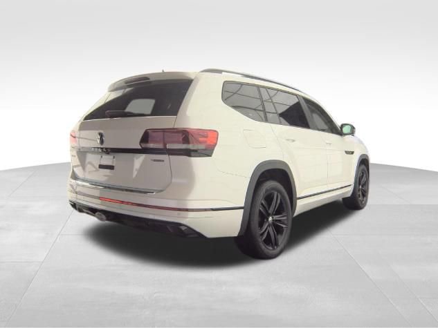 Used 2023 Volkswagen Atlas SEL R-Line AWD/4WD image 4