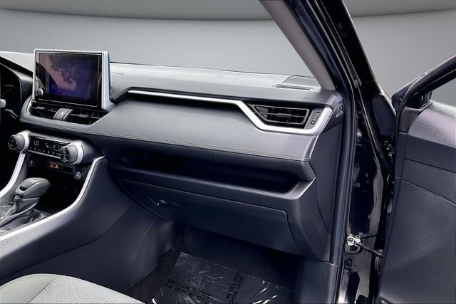 Used 2023 Toyota RAV4 XLE FWD image 26