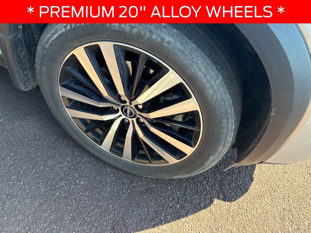 Used 2024 Nissan Pathfinder Platinum w/ Cargo Package image 4