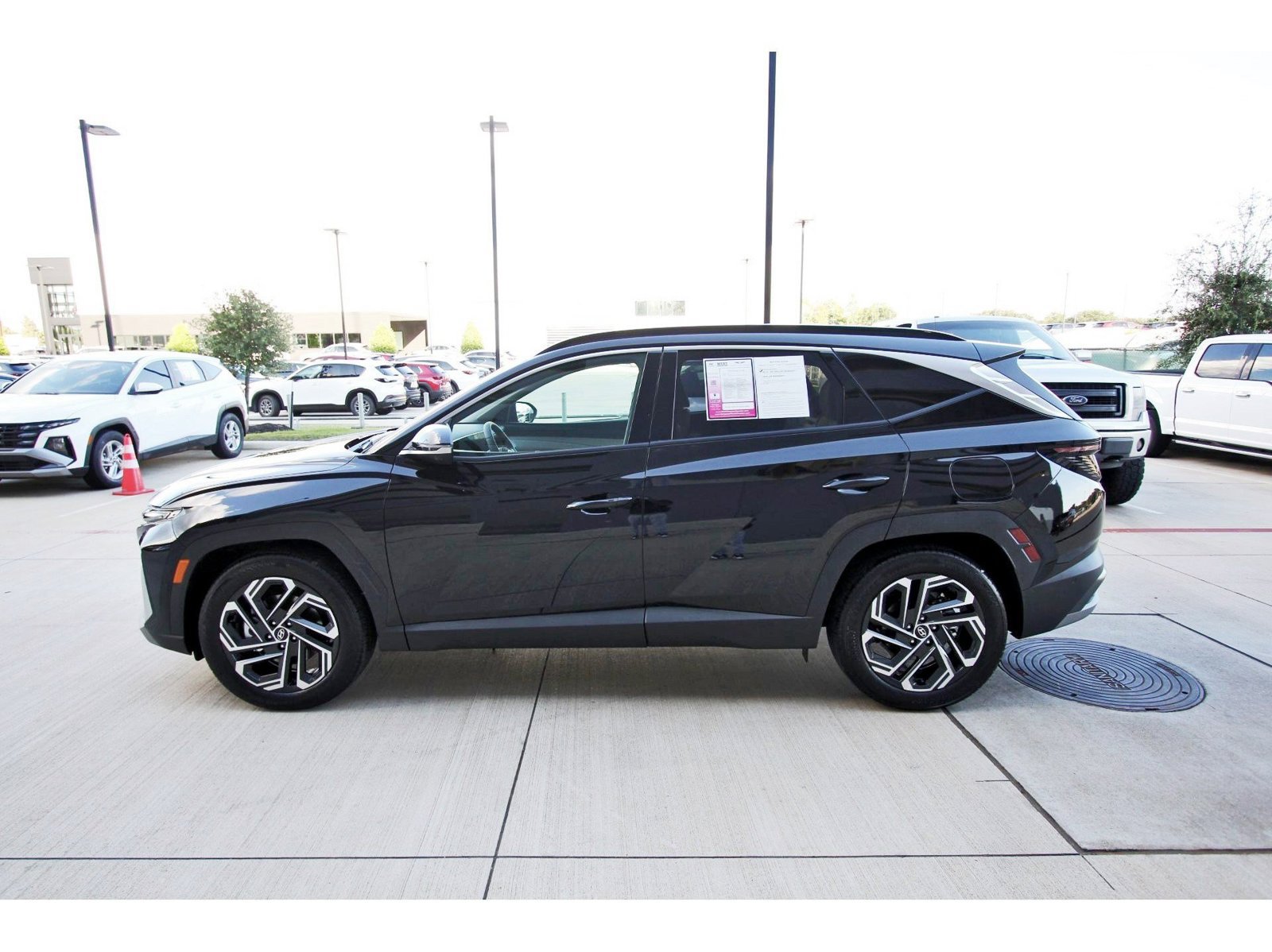 Certified 2026 Hyundai Tucson Limited FWD image 6