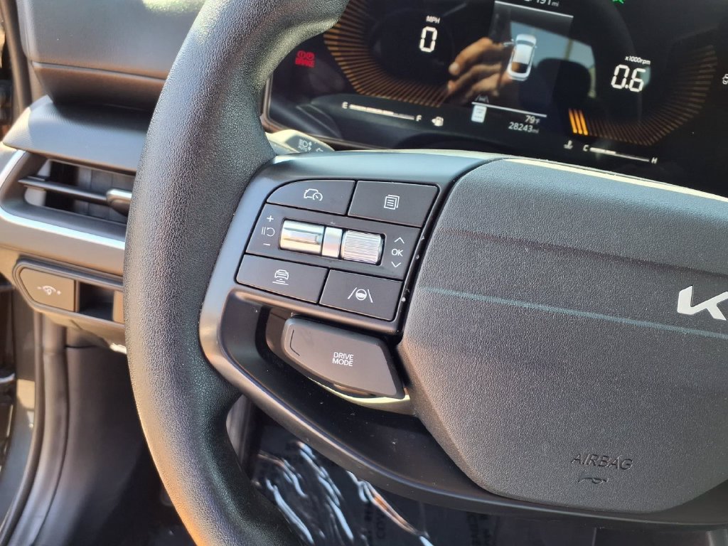 Used 2025 Kia K4 FWD image 16