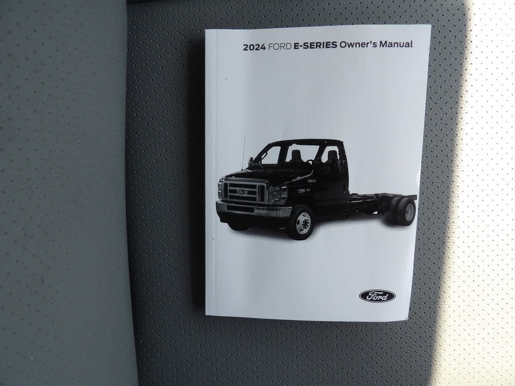 Used 2024 Ford E-450 and Econoline 450 Super Duty w/ Power Windows & Locks Group RWD image 37