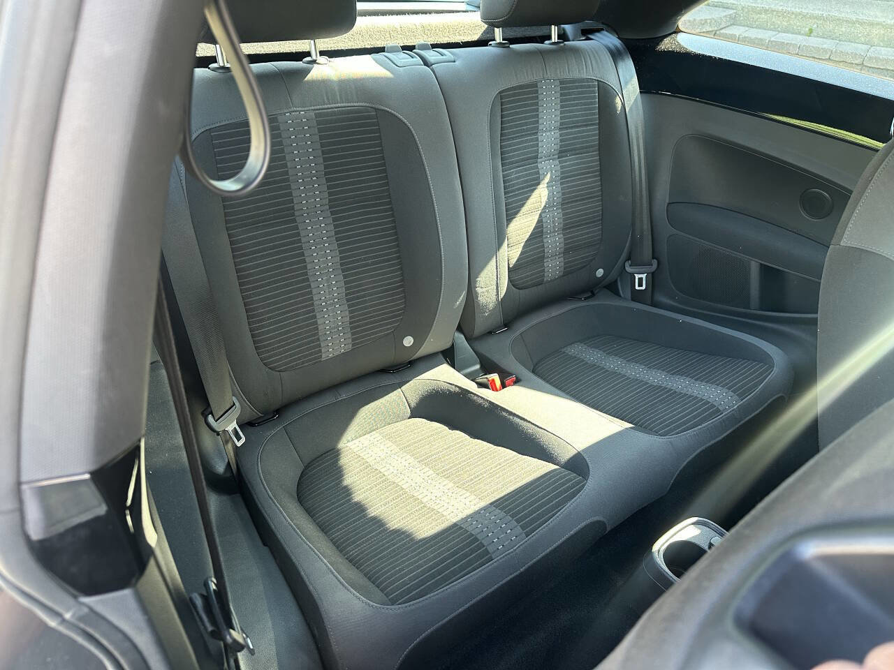 Used 2012 Volkswagen Beetle 2.0T image 24