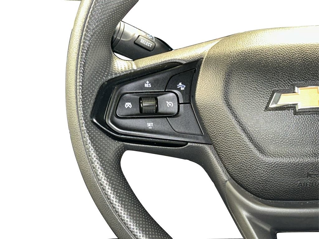 Used 2025 Chevrolet Trax LS image 31