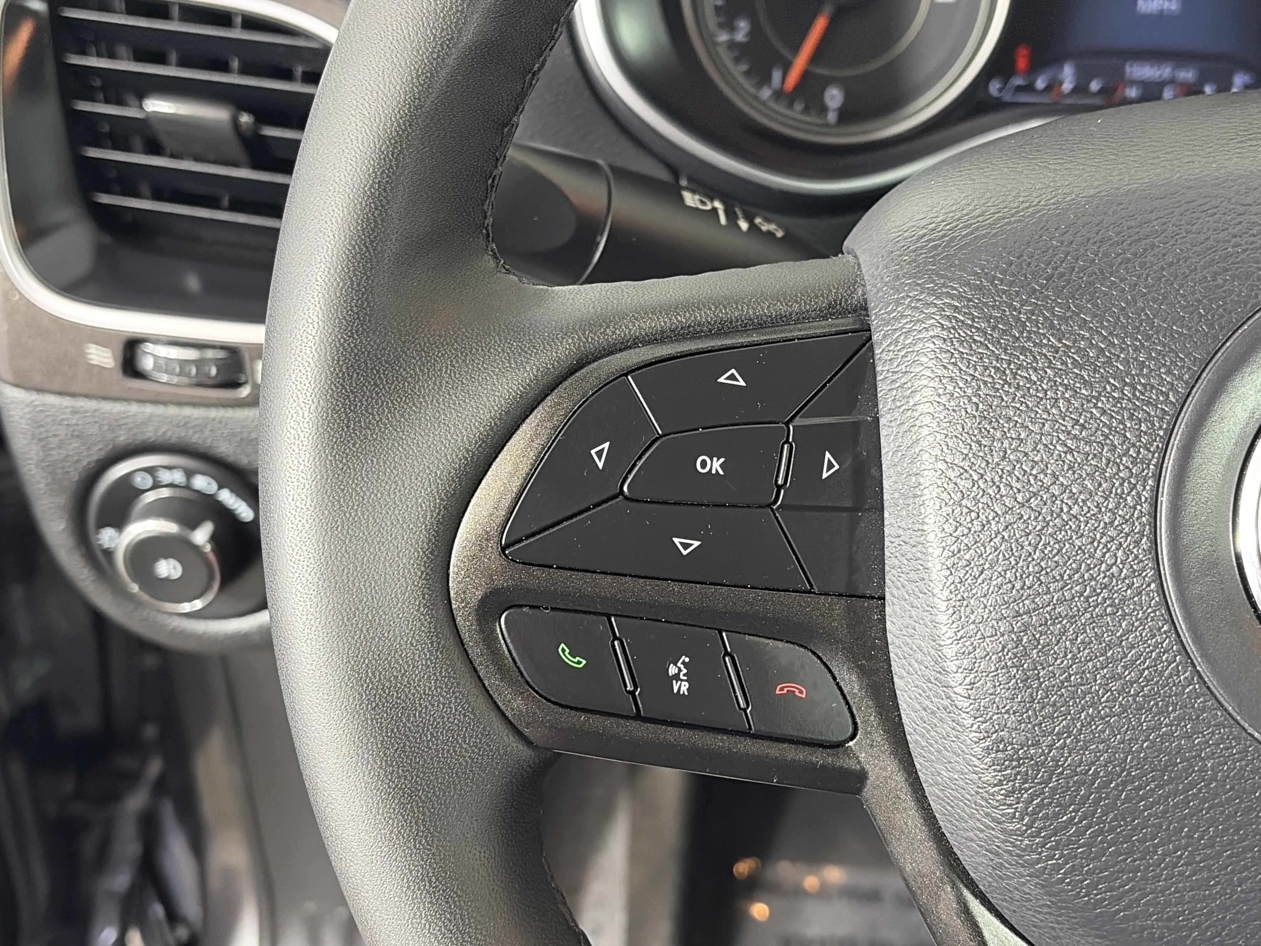 Used 2022 Jeep Cherokee Trailhawk w/ Premium Leather Package image 29