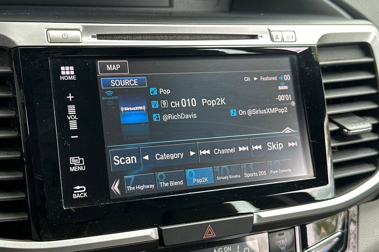 Used 2017 Honda Accord Touring image 25