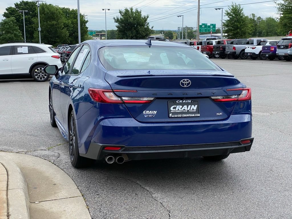 Used 2025 Toyota Camry SE FWD image 5