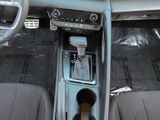 Used 2025 Hyundai Elantra Sport FWD image 16
