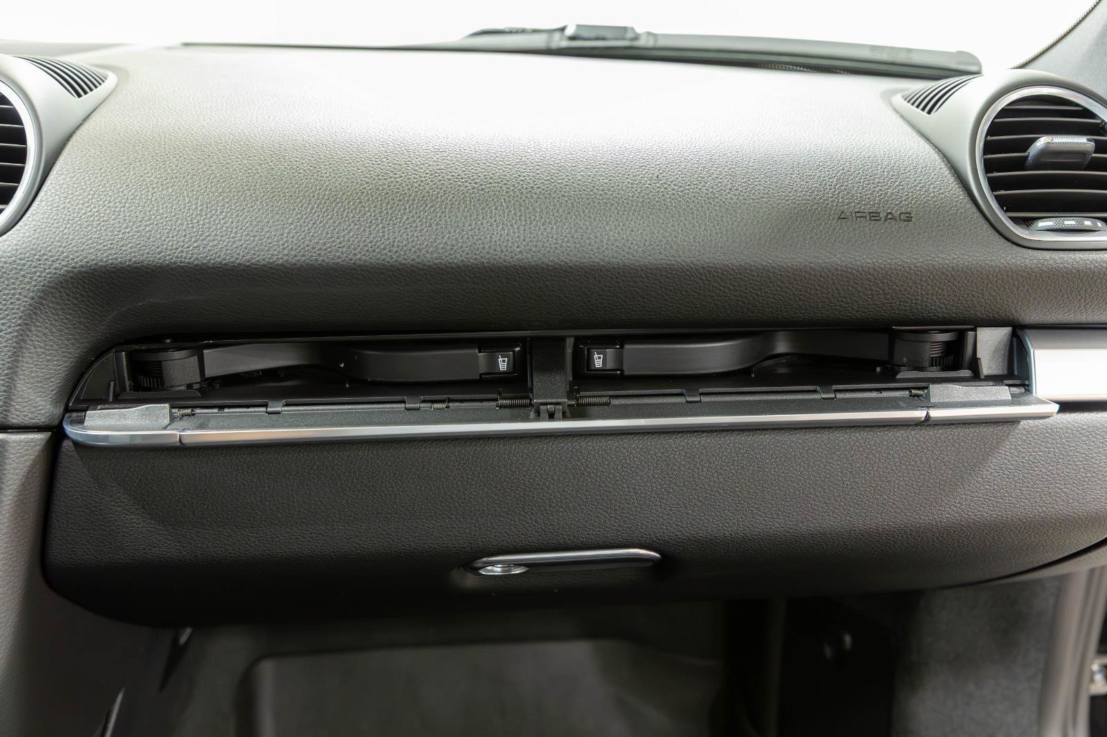 Used 2018 Porsche 718 Cayman RWD image 66