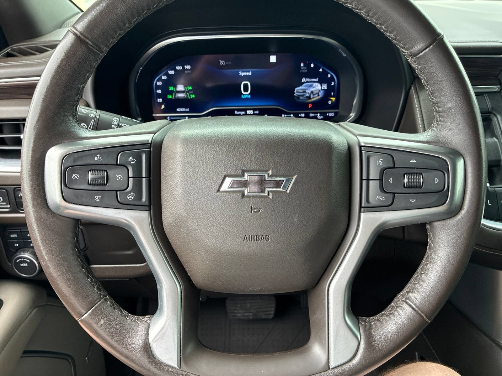 Used 2023 Chevrolet Tahoe Z71 w/ Luxury Package AWD/4WD image 29