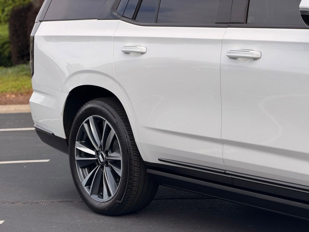 Used 2025 Cadillac Escalade Sport w/ Touring Package AWD/4WD image 10