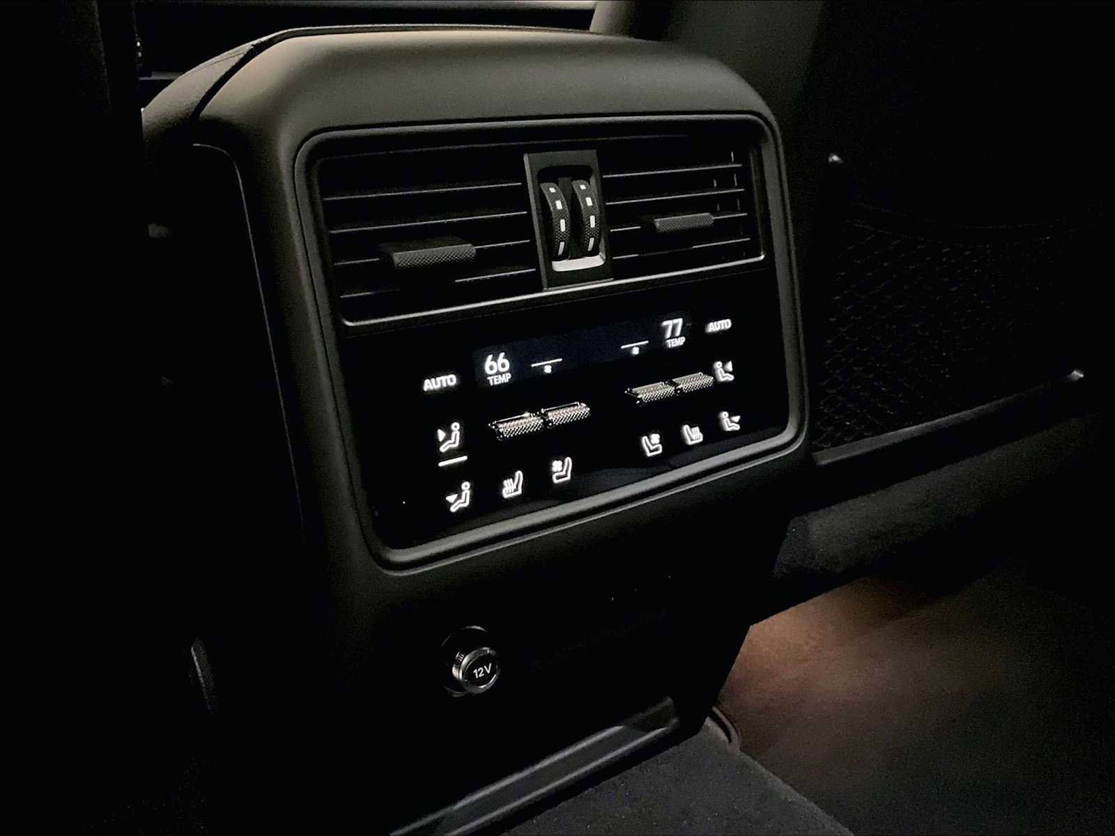 Used 2026 Porsche Cayenne image 30