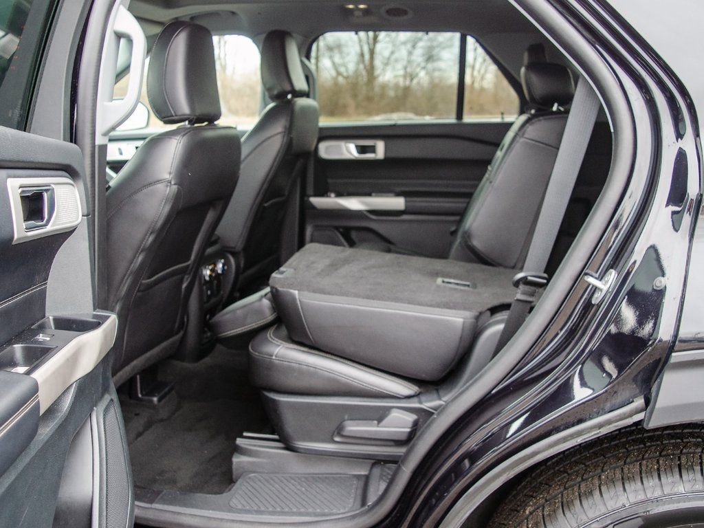 Used 2023 Ford Explorer Limited image 37