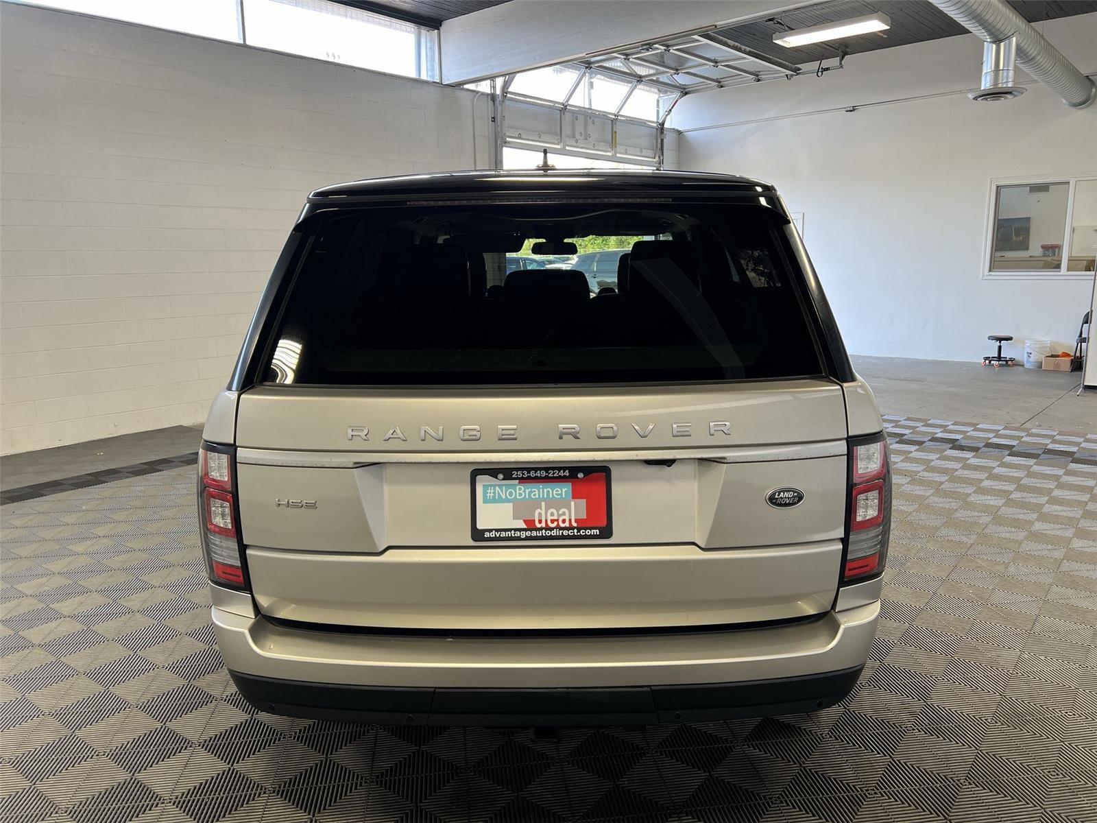 Used 2016 Land Rover Range Rover HSE image 5