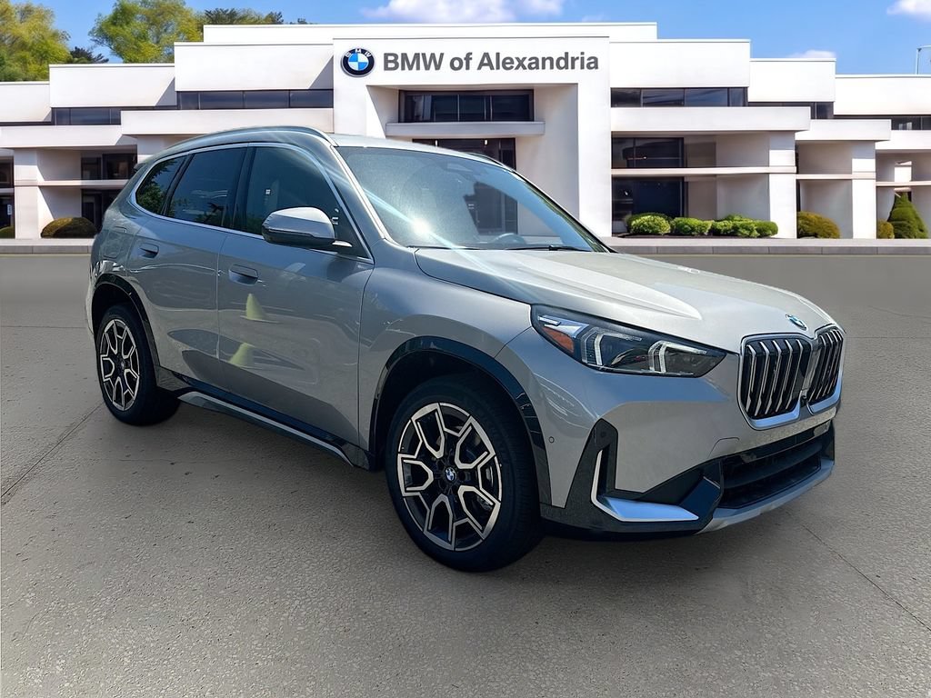 Used 2026 BMW X1 xDrive28i w/ Technology Package AWD/4WD image 3
