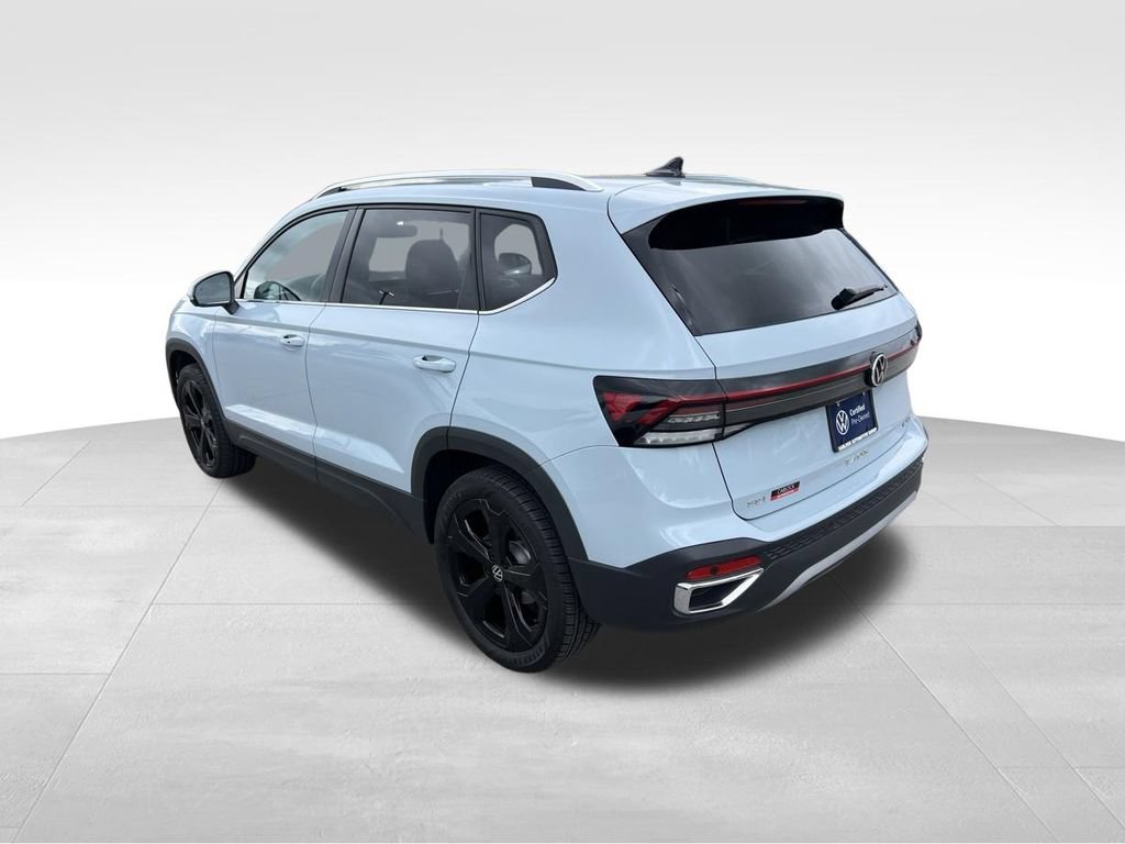 Used 2025 Volkswagen Taos SEL w/ Black Wheel Plus Package AWD/4WD image 5