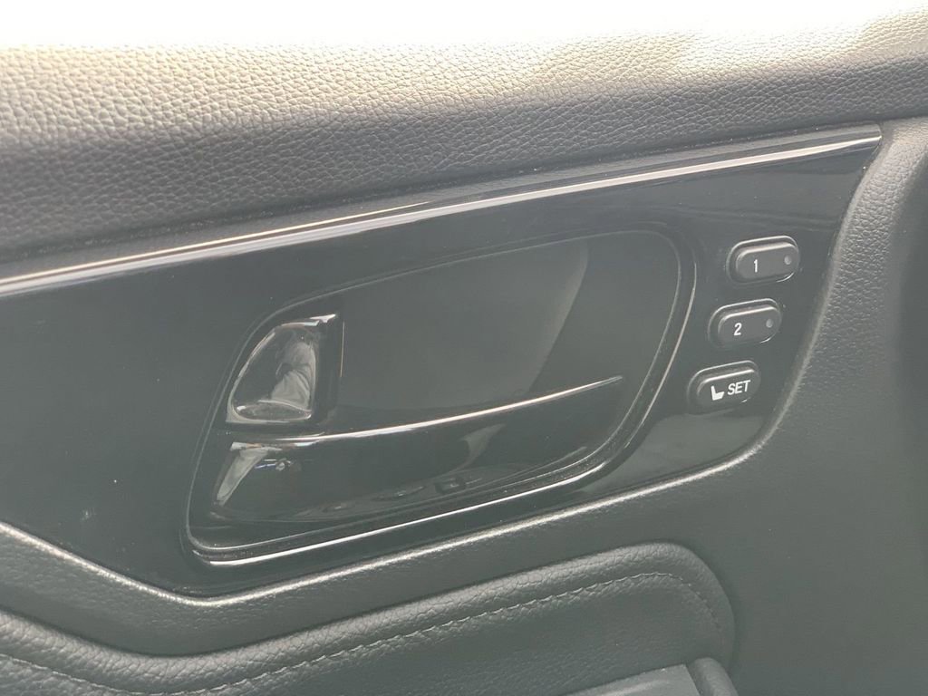 Used 2024 Honda Odyssey Touring image 11