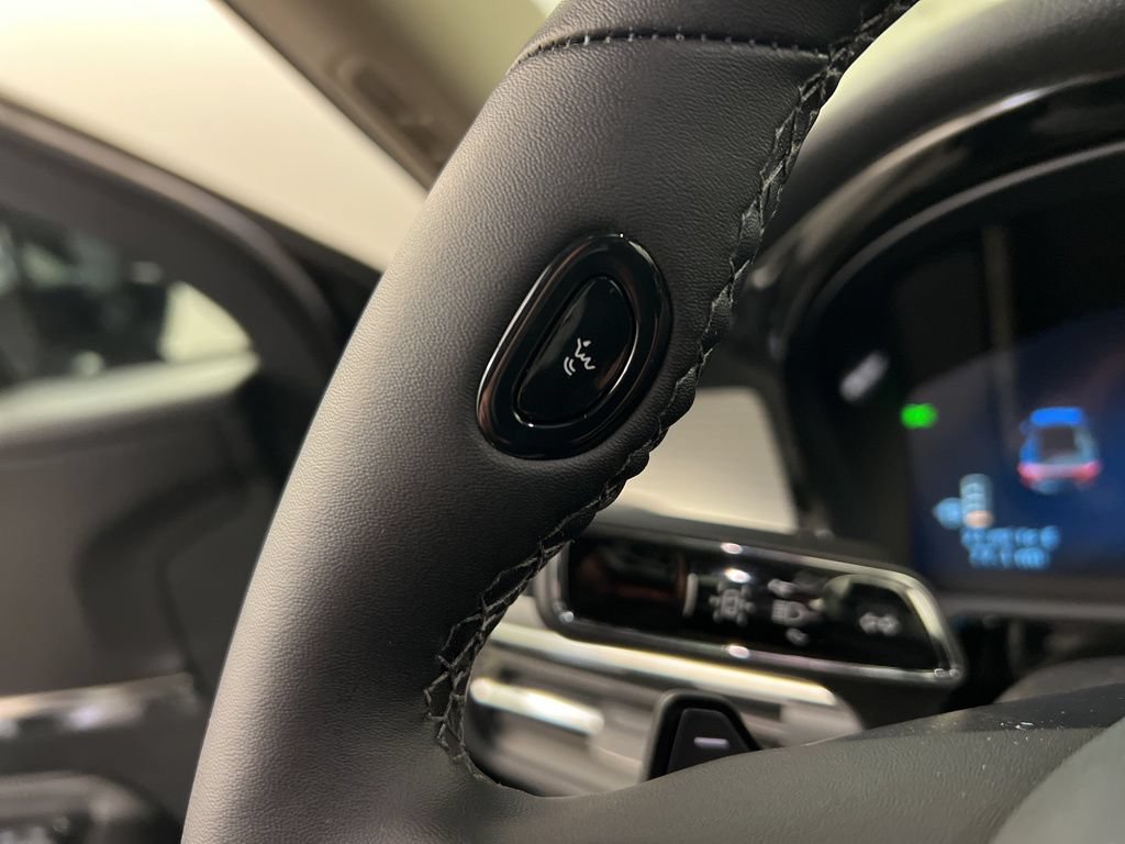 Used 2026 Lincoln Corsair Premiere AWD/4WD image 19