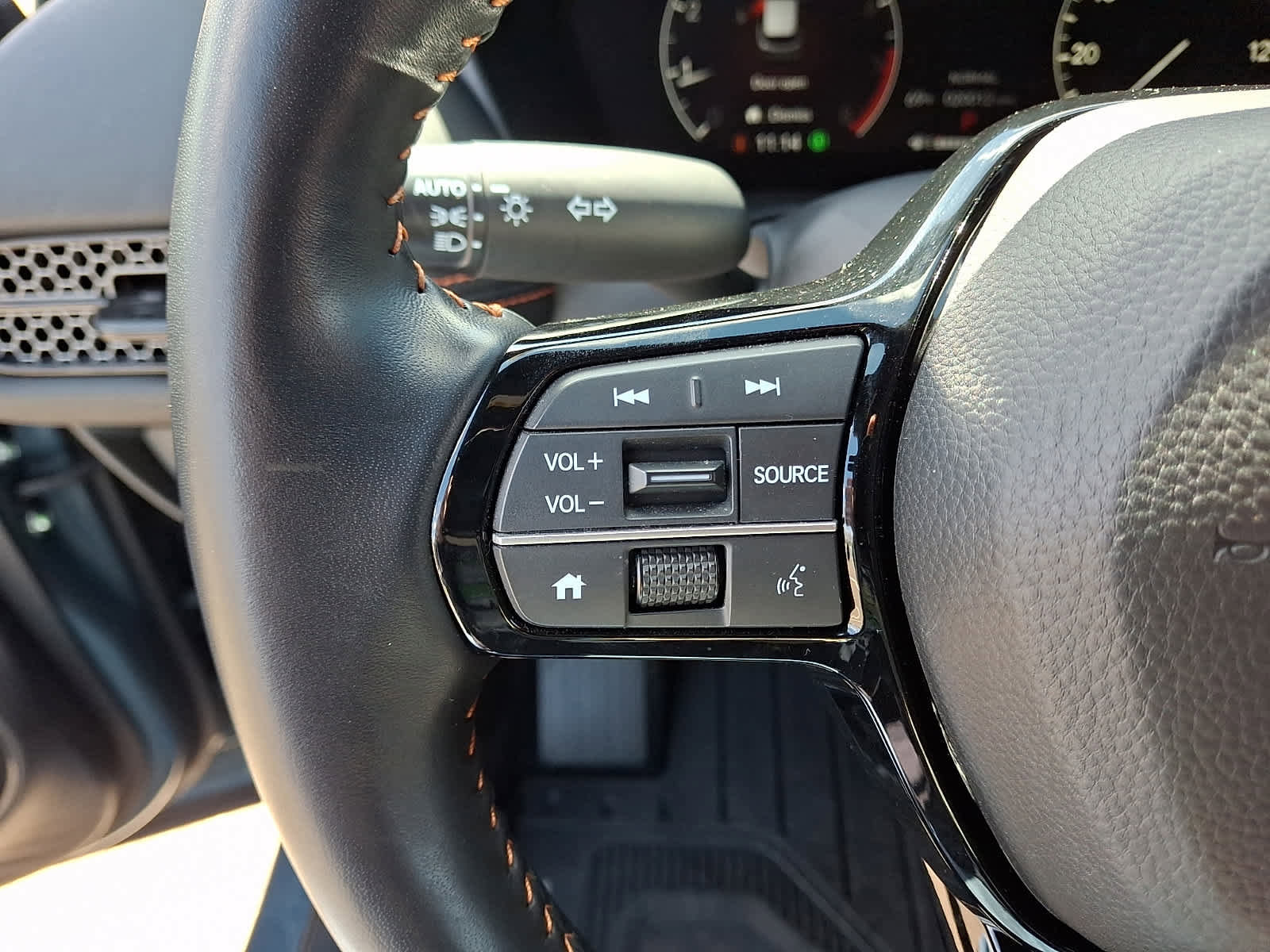 Certified 2025 Honda HR-V Sport image 22