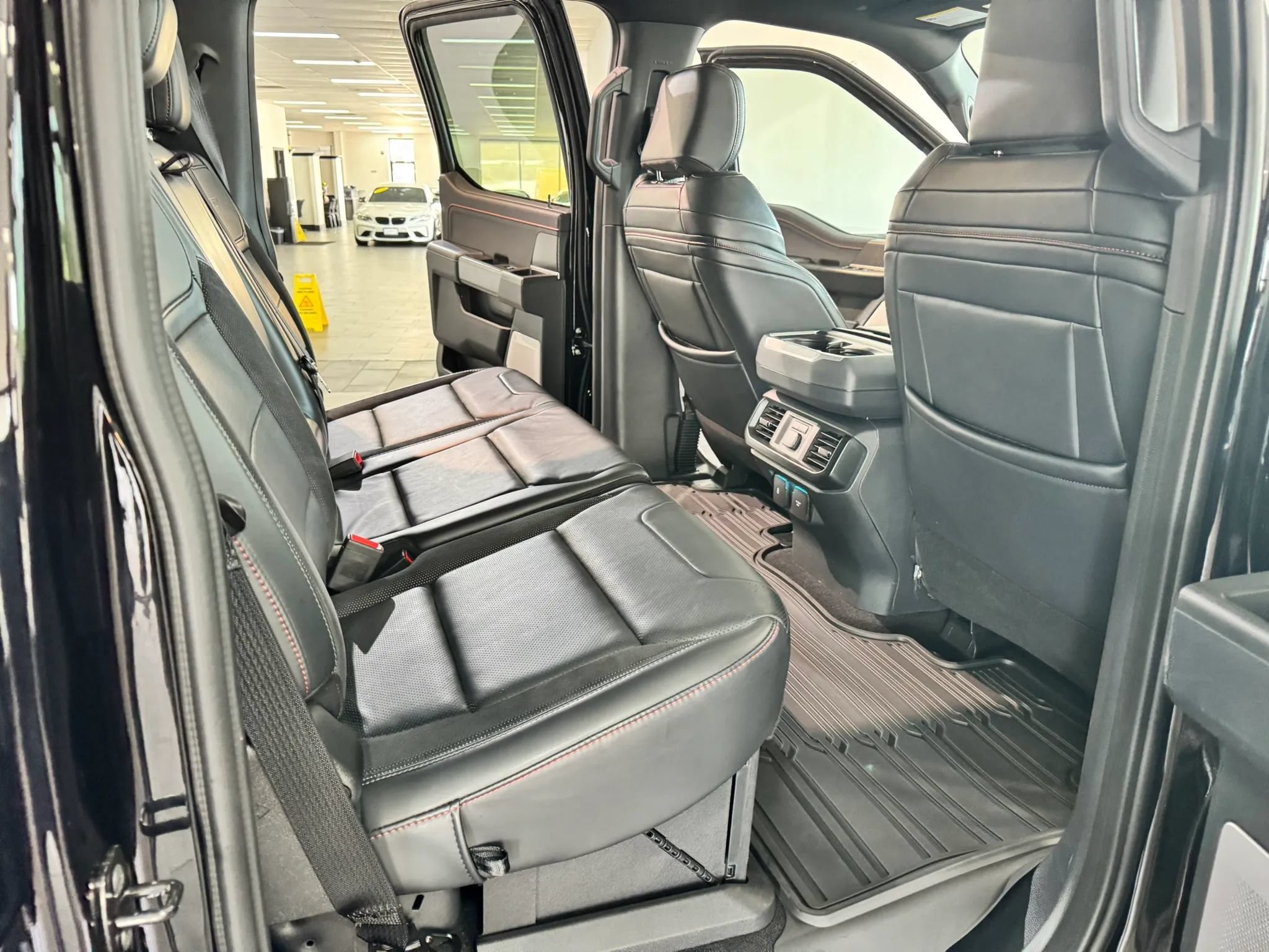 Used 2025 Ford F150 Raptor AWD/4WD image 25