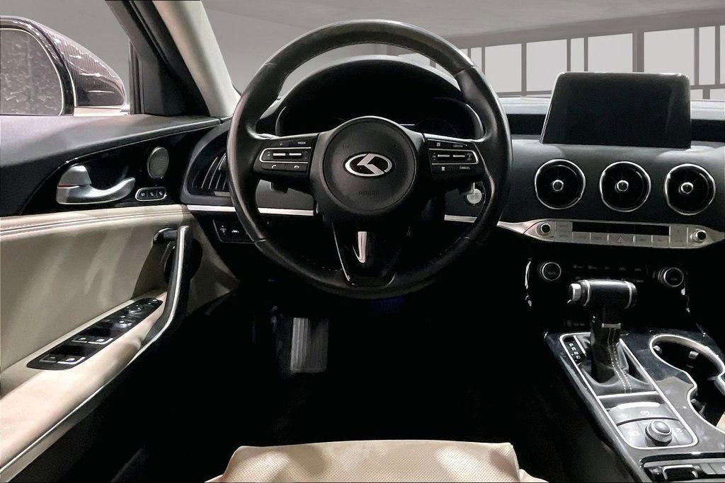 Used 2018 Kia Stinger Premium RWD image 5