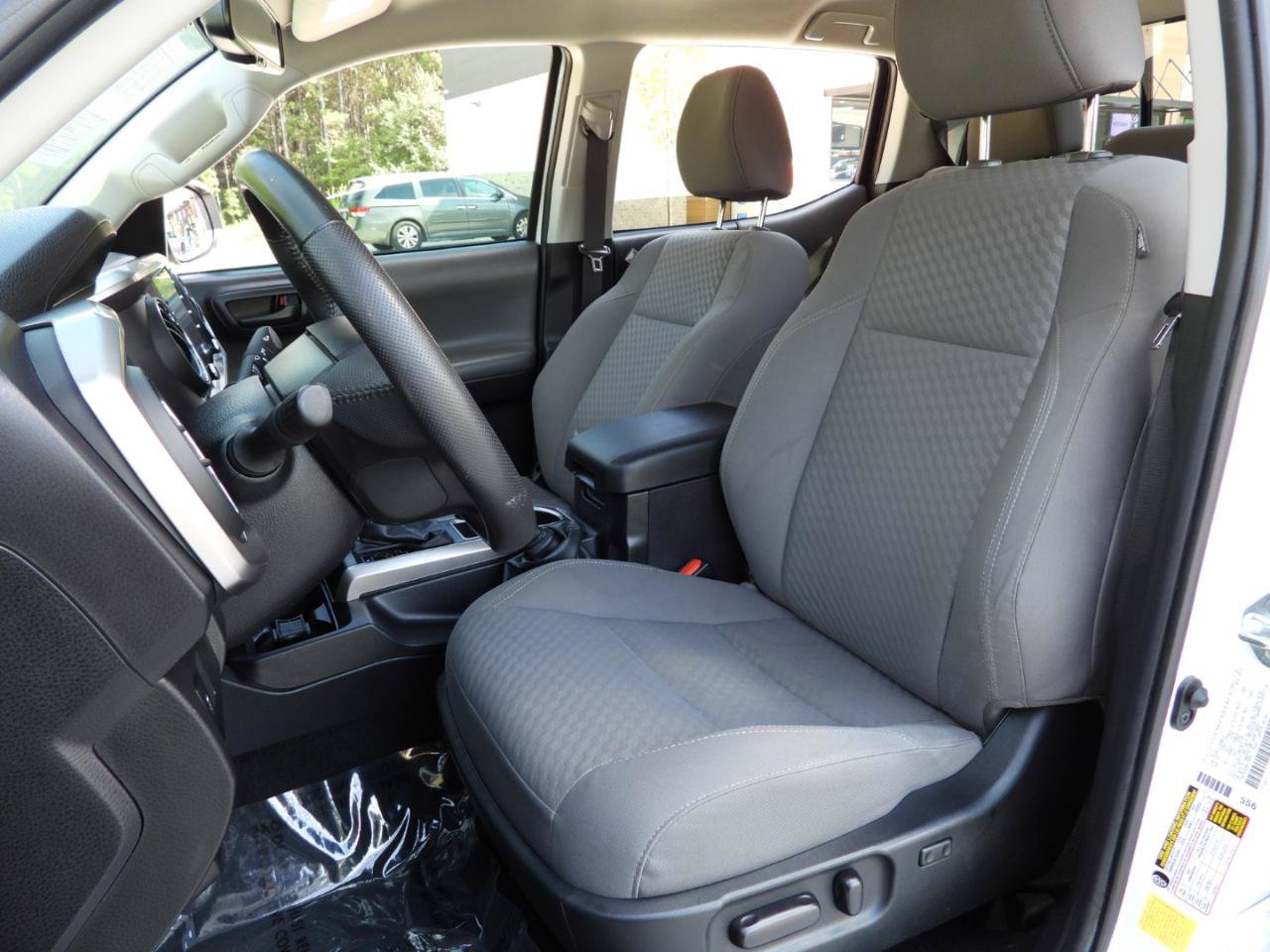 Used 2022 Toyota Tacoma SR5 w/ Technology Package RWD image 47