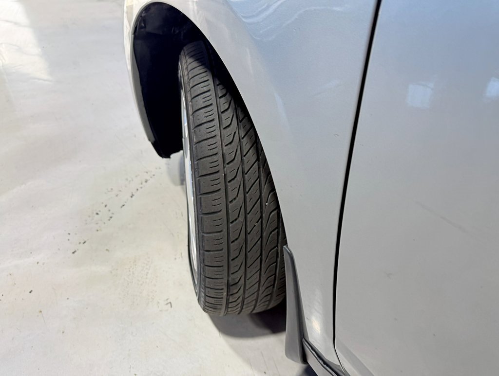 Used 2009 Nissan Versa 1.8 S w/ PWR Pkg image 3