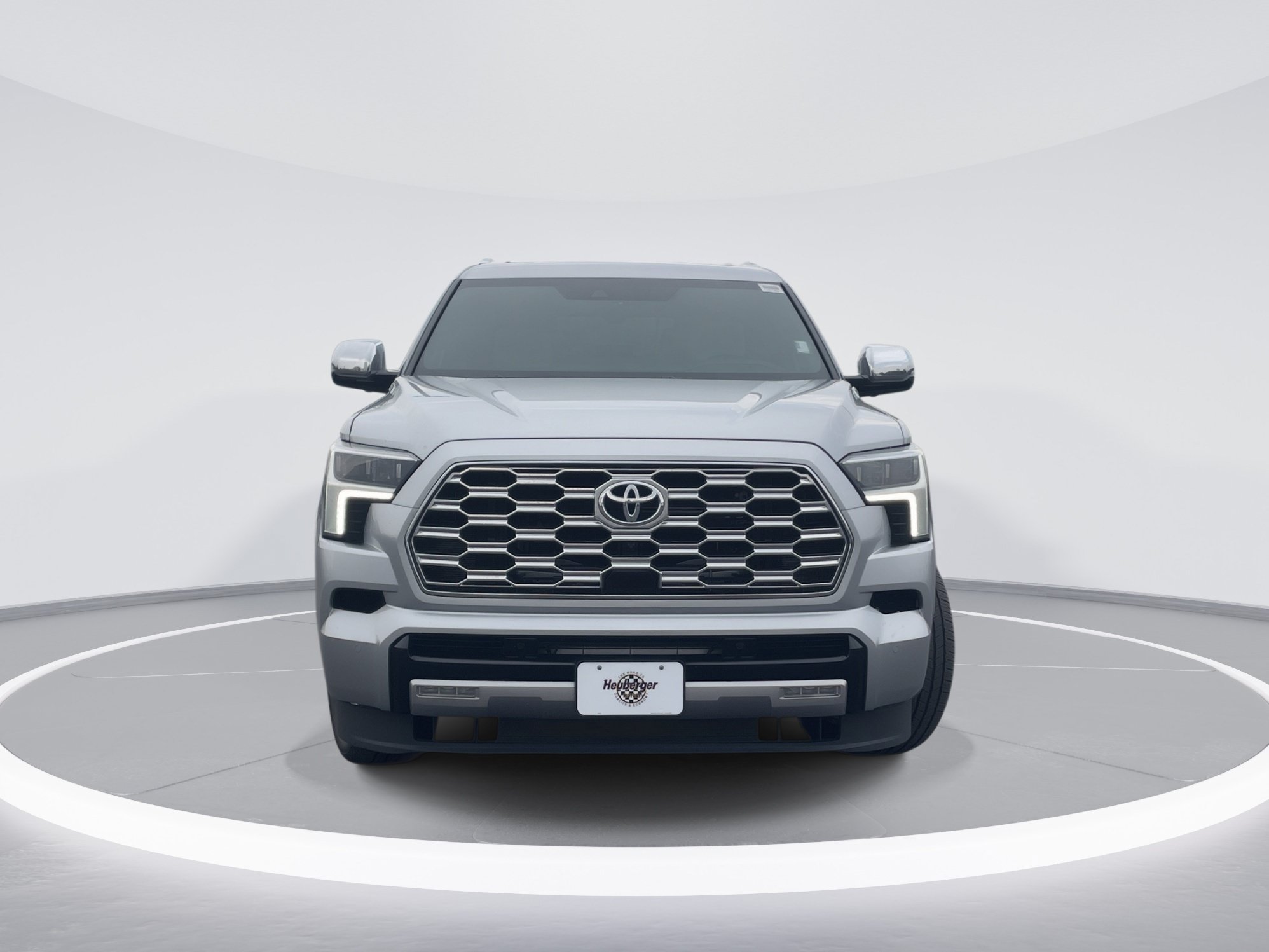 Used 2023 Toyota Sequoia Capstone AWD/4WD image 2