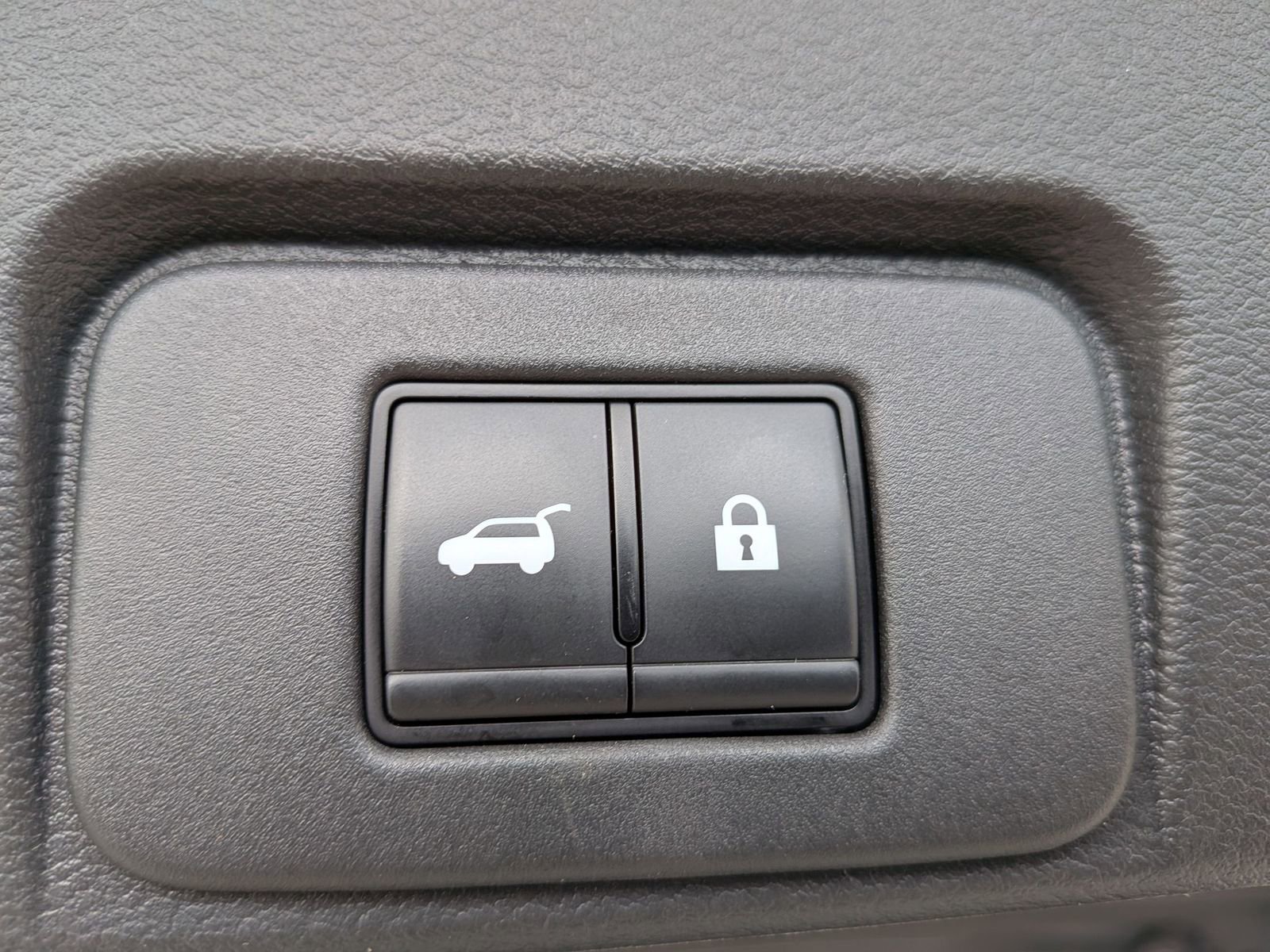 Used 2023 Nissan Rogue Platinum AWD/4WD image 34