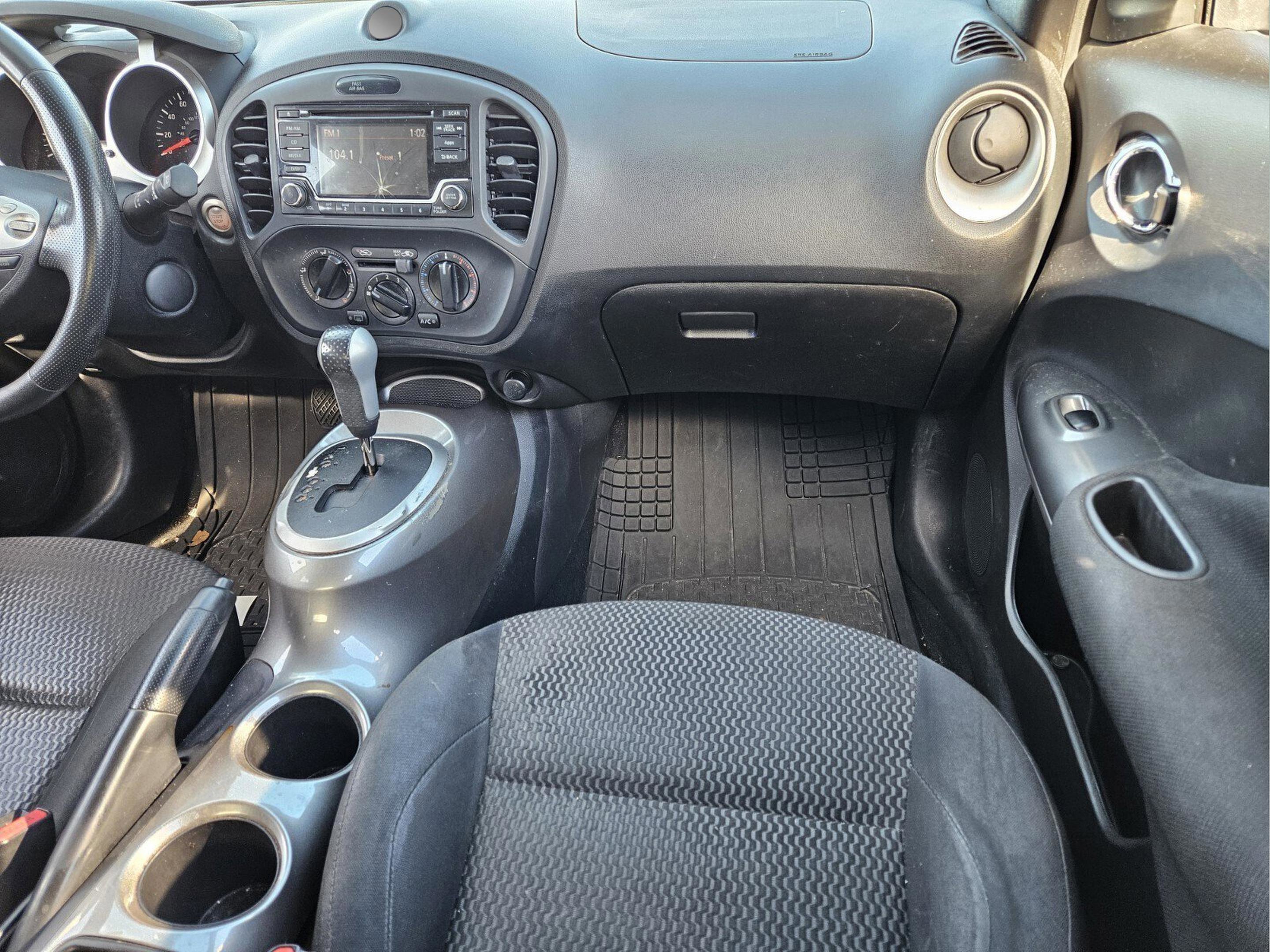 Used 2016 Nissan Juke S image 12