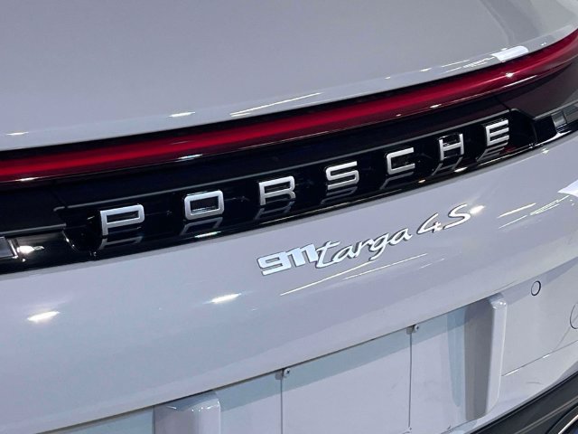Certified 2026 Porsche 911 Targa 4S AWD/4WD image 11