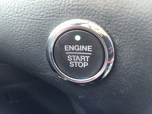 Used 2018 Ford Edge Titanium w/ Equipment Group 302A image 31