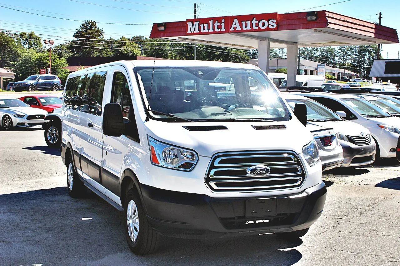 Used 2019 Ford Transit 350 XLT RWD image 7