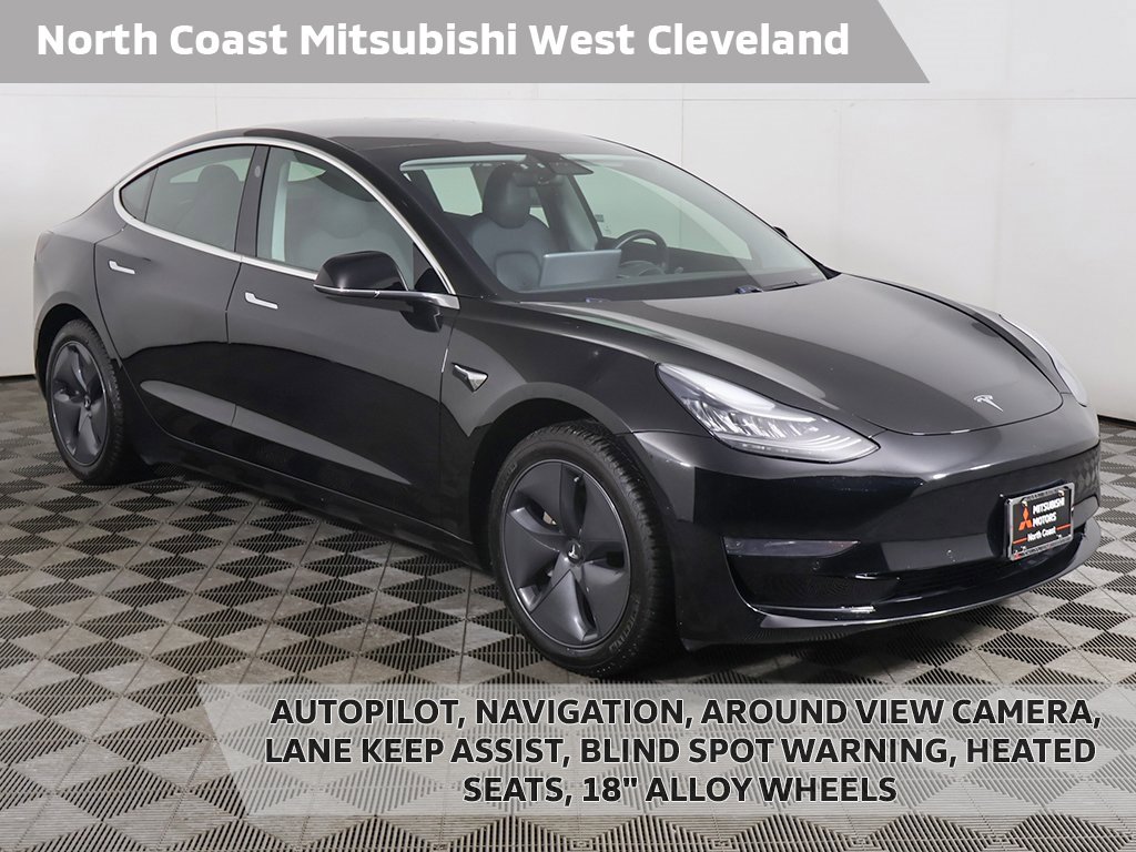Used 2019 Tesla Model 3 Standard Range Plus image 1