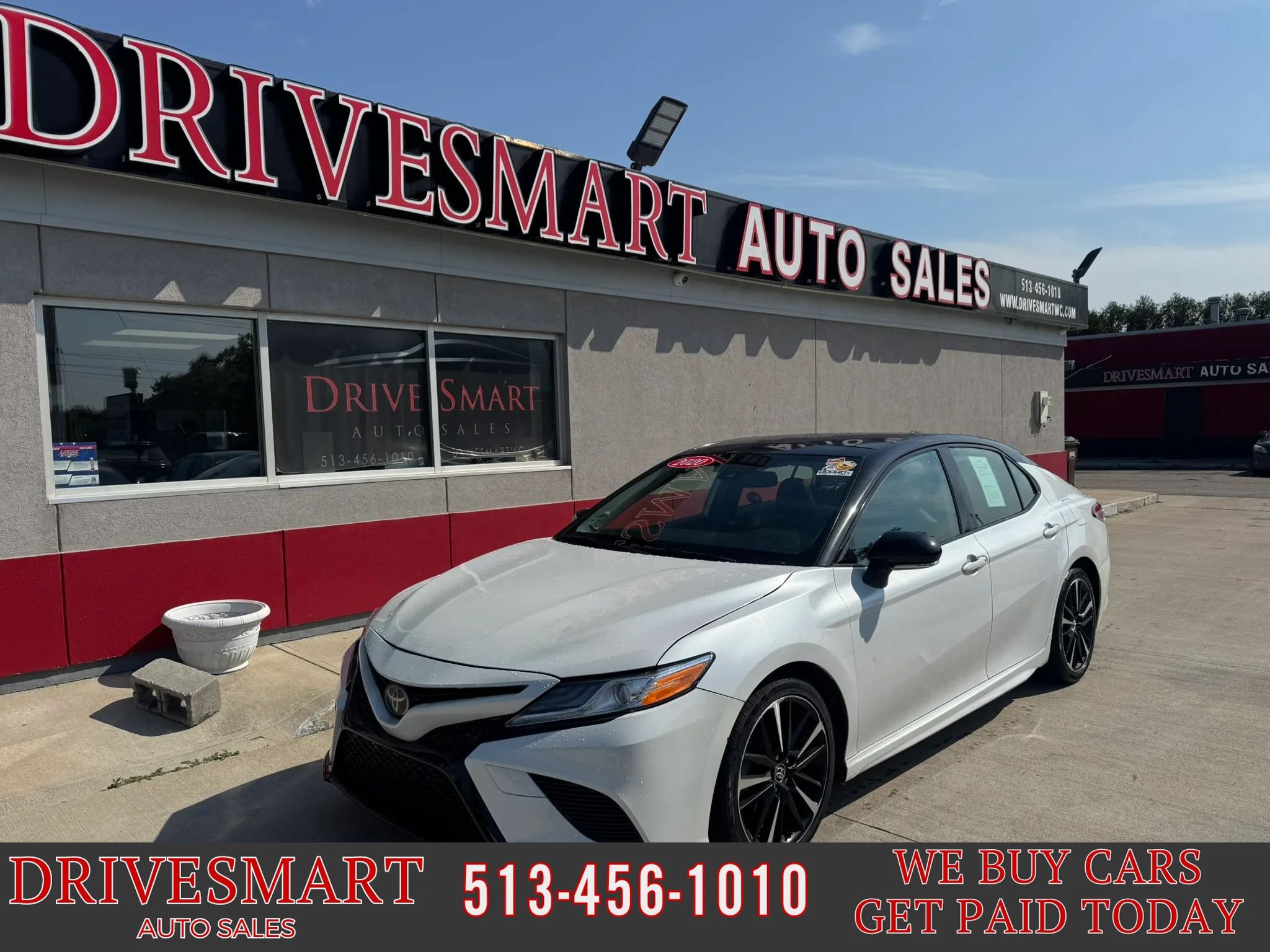 Used 2020 Toyota Camry XSE w/ Navigation Package FWD image 1