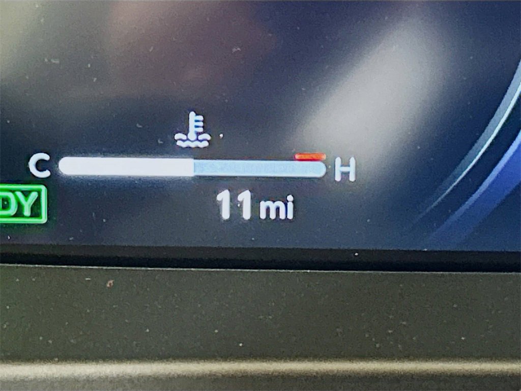 New 2025 Toyota Crown Signia image 12