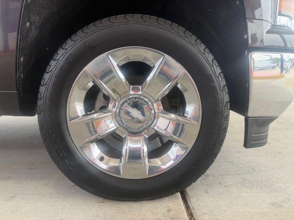 Used 2015 Chevrolet Silverado 1500 LTZ Z71 w/ LTZ Plus Package AWD/4WD image 9