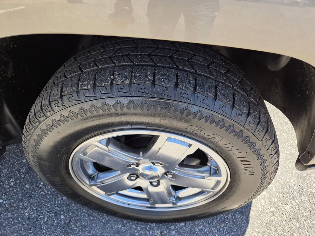 Used 2005 Jeep Grand Cherokee Limited AWD/4WD image 19