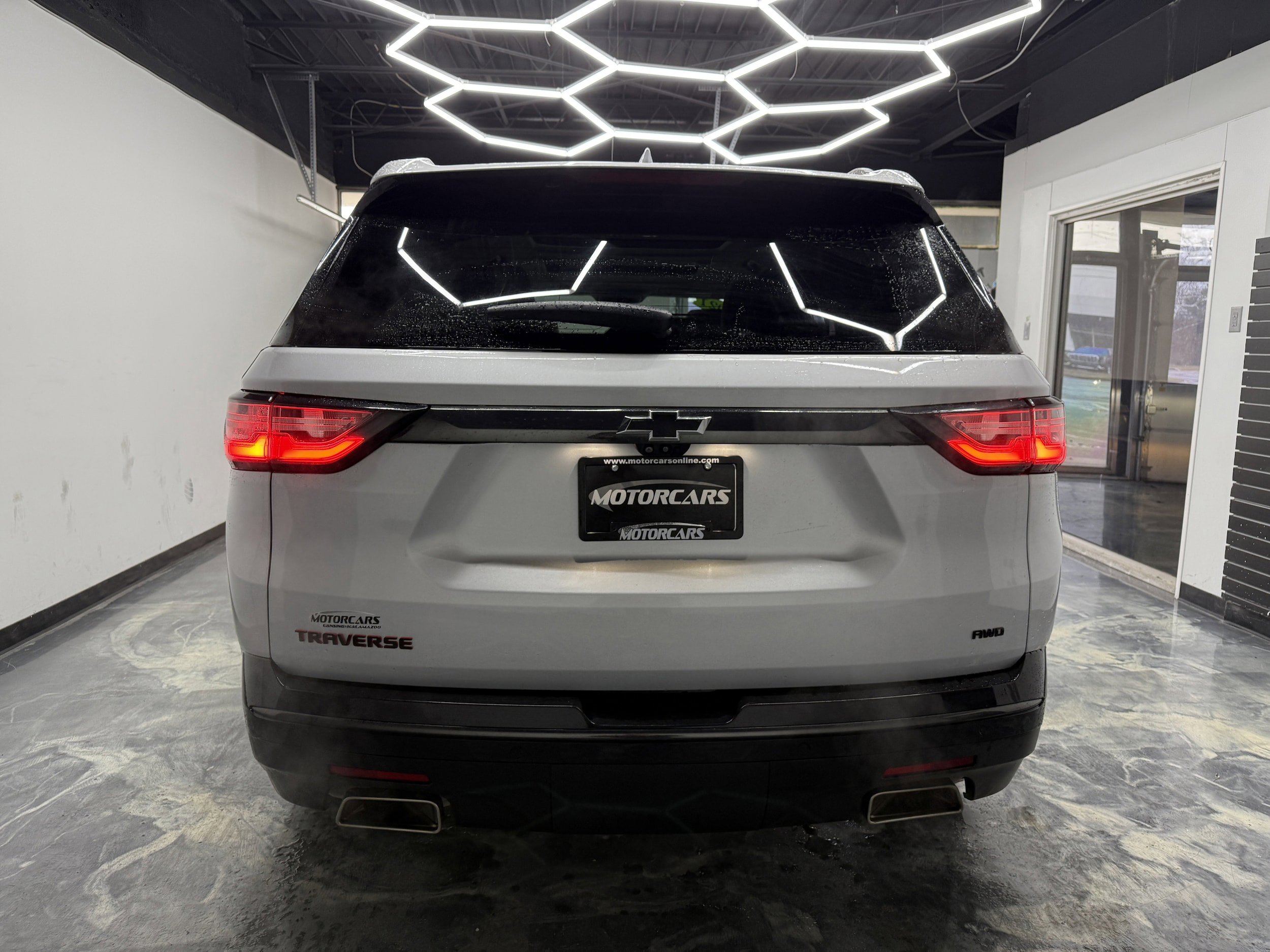 Used 2021 Chevrolet Traverse Premier w/ Redline Edition AWD/4WD image 9