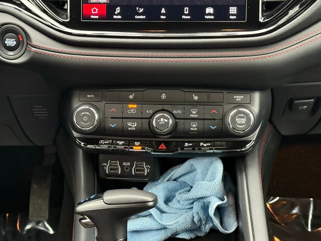 Used 2025 Dodge Durango GT image 22