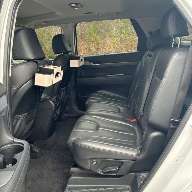 Used 2022 Hyundai Palisade SEL w/ 8P Bench Seat Package image 17